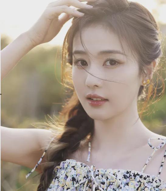 娱乐吃瓜小可爱白鹿微博,揭秘娱乐圈幕后故事